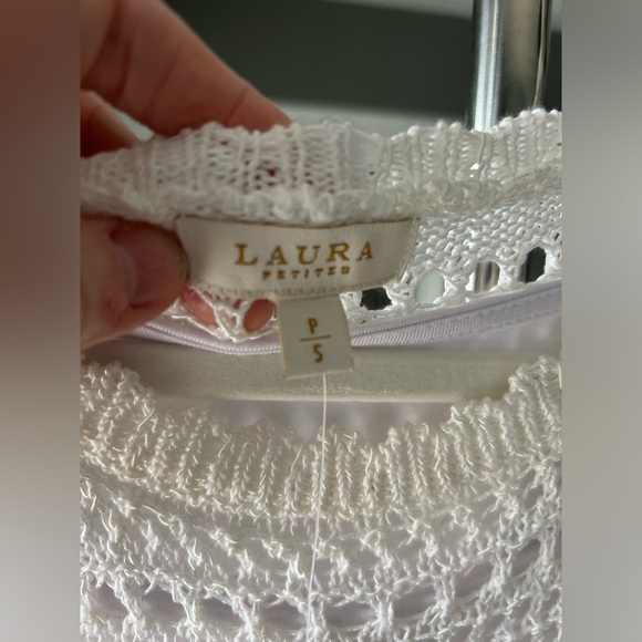 NWT Laura Petite Crochet Top with Lining - Picture 3 of 6